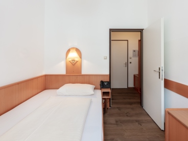 bedroom - hotel admiral - vienna, austria