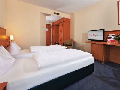 bedroom - hotel intercityhotel bremen (g) - bremen, germany