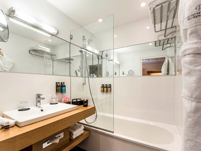 bathroom - hotel grand hotel roi rene - aix en provence, france