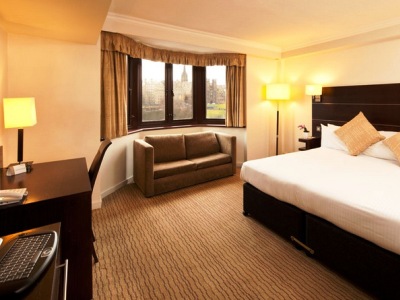 bedroom - hotel mercure edinburgh princes street - edinburgh, united kingdom