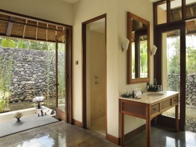 bathroom - hotel alila ubud - bali island, indonesia