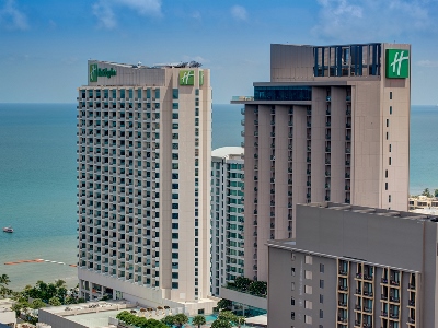 https://www.miki.co.uk/live/hotel/mikiNet/image/v1.0/TH/13555/141/lr/02baytower-executivetower.jpg