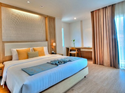 bedroom 2 - hotel ashlee plaza patong hotel and spa - phuket island, thailand