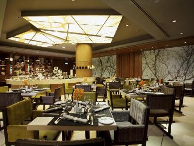 restaurant 3 - hotel centara grand at central plaza ladprao - bangkok, thailand