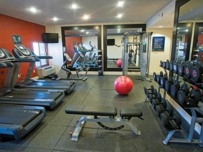 gym - hotel hampton inn tropicana - las vegas, nevada, united states of america