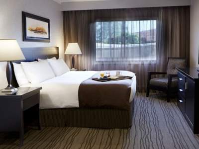bedroom 1 - hotel doubletree hotel claremont - claremont, united states of america