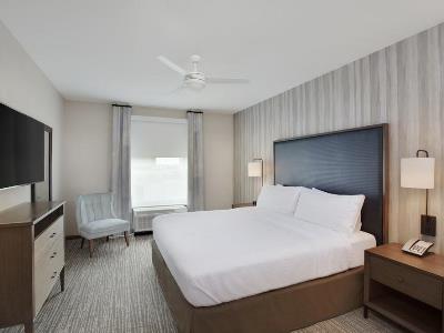 bedroom - hotel homewood suites by hilton downtown - louisville, kentucky, united states of america