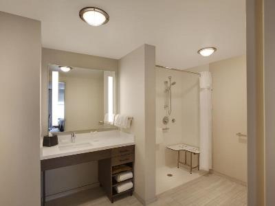 bathroom - hotel homewood suites by hilton downtown - louisville, kentucky, united states of america