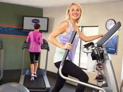 gym - hotel hampton inn brighton - brighton, michigan, united states of america