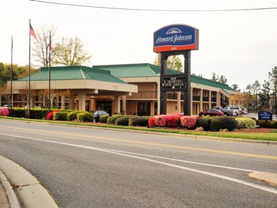 exterior view - hotel howard johnson near the coliseum - greensboro, north carolina, united states of america