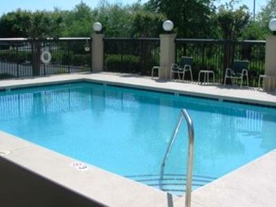 outdoor pool - hotel hampton inn charlotte monroe - monroe, north carolina, united states of america