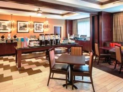 breakfast room 1 - hotel hampton inn kingston - kingston, new york, united states of america